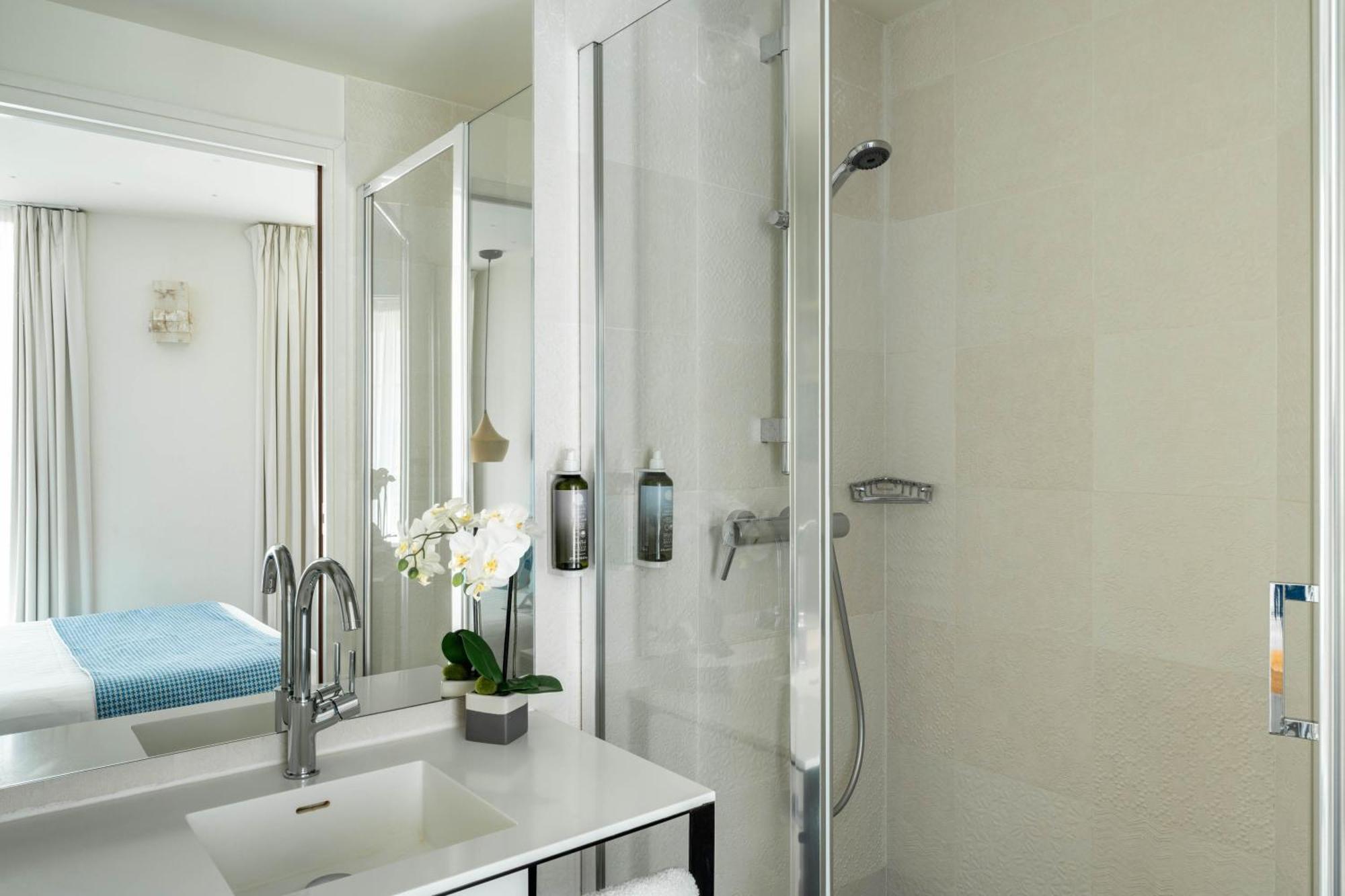 Joke - Astotel Paris